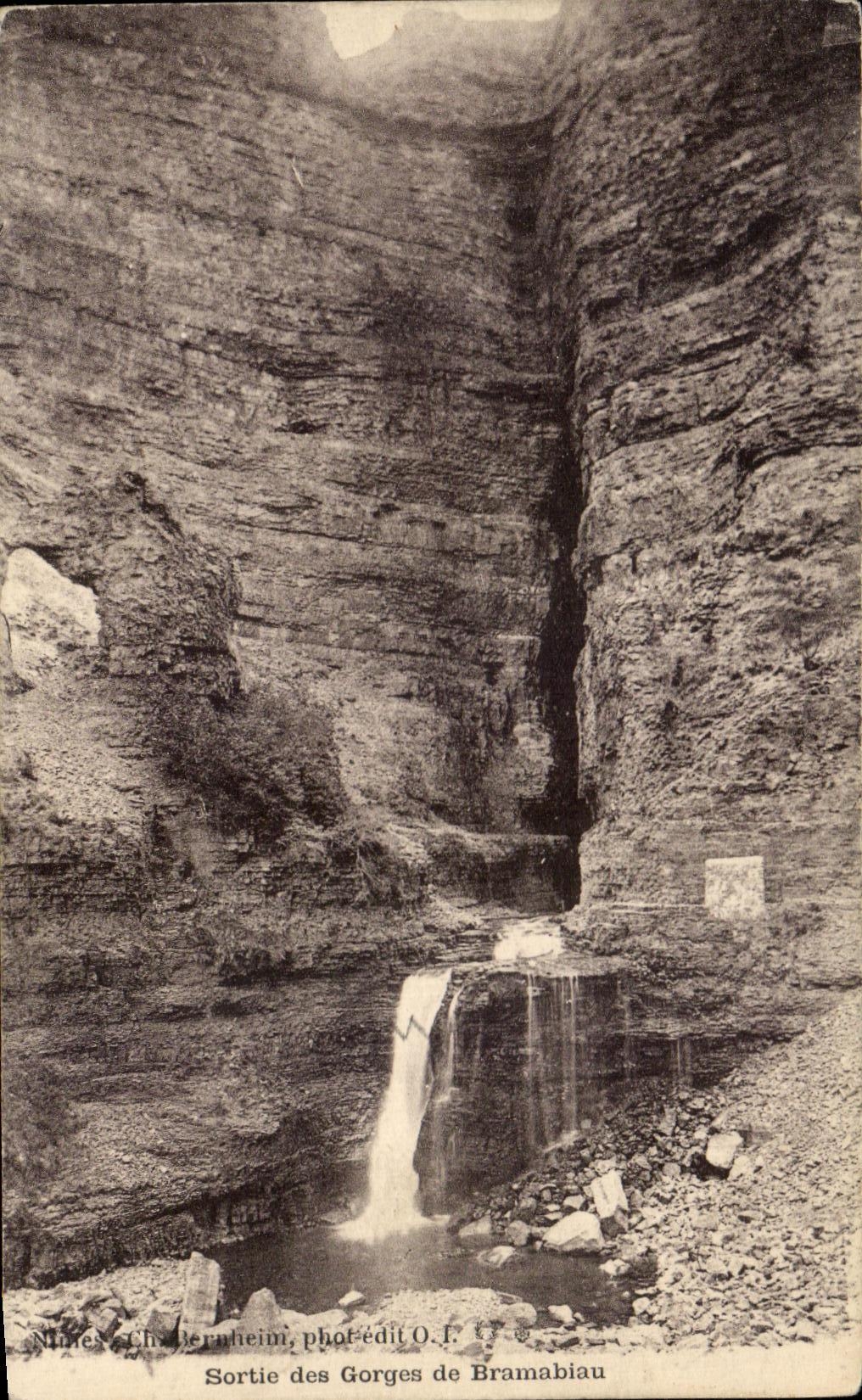 CPA Falls Left the throats of Bramabiau