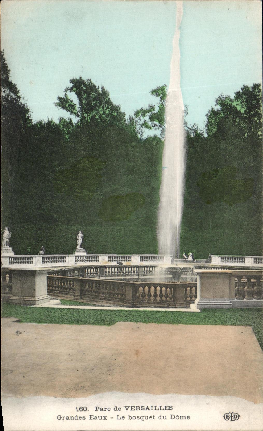 CPA Parc De Versailles Grandes Eaux Le Bosquet Du Dome