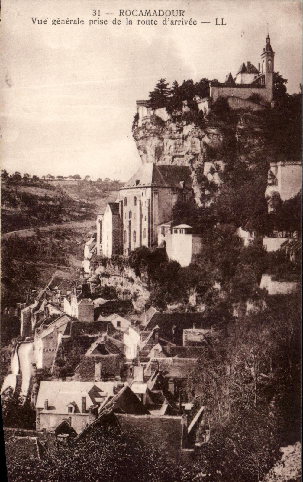 CPA Rocamadour Vue generale prise de la route d'arrivee