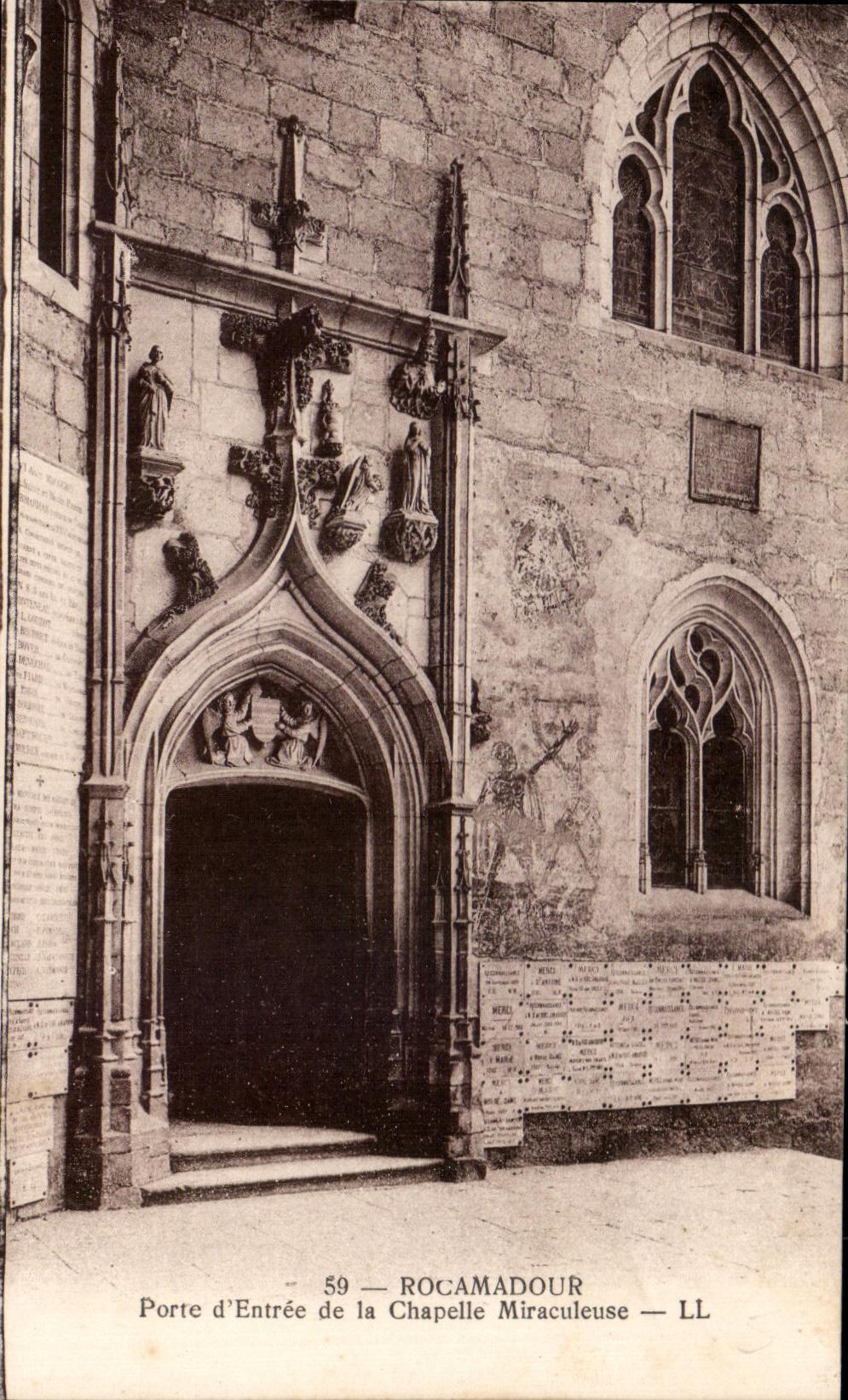CPA Rocamadour Porte d'Entree de la Chapelle Miraculeuse