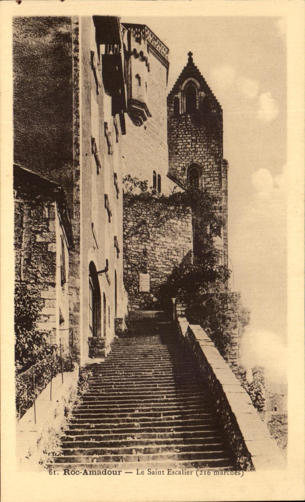 CPA Roc Amadour Le Saint Escalier (216 marches)