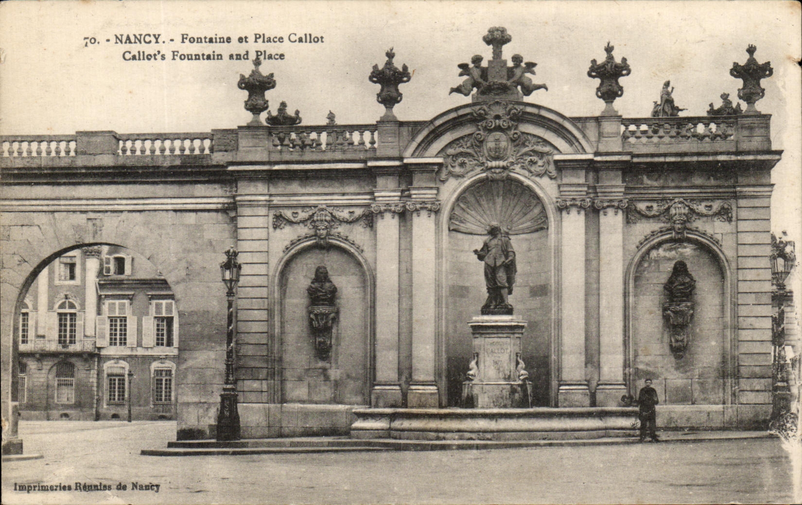 CPA Nancy Fontaine Et Place Callot