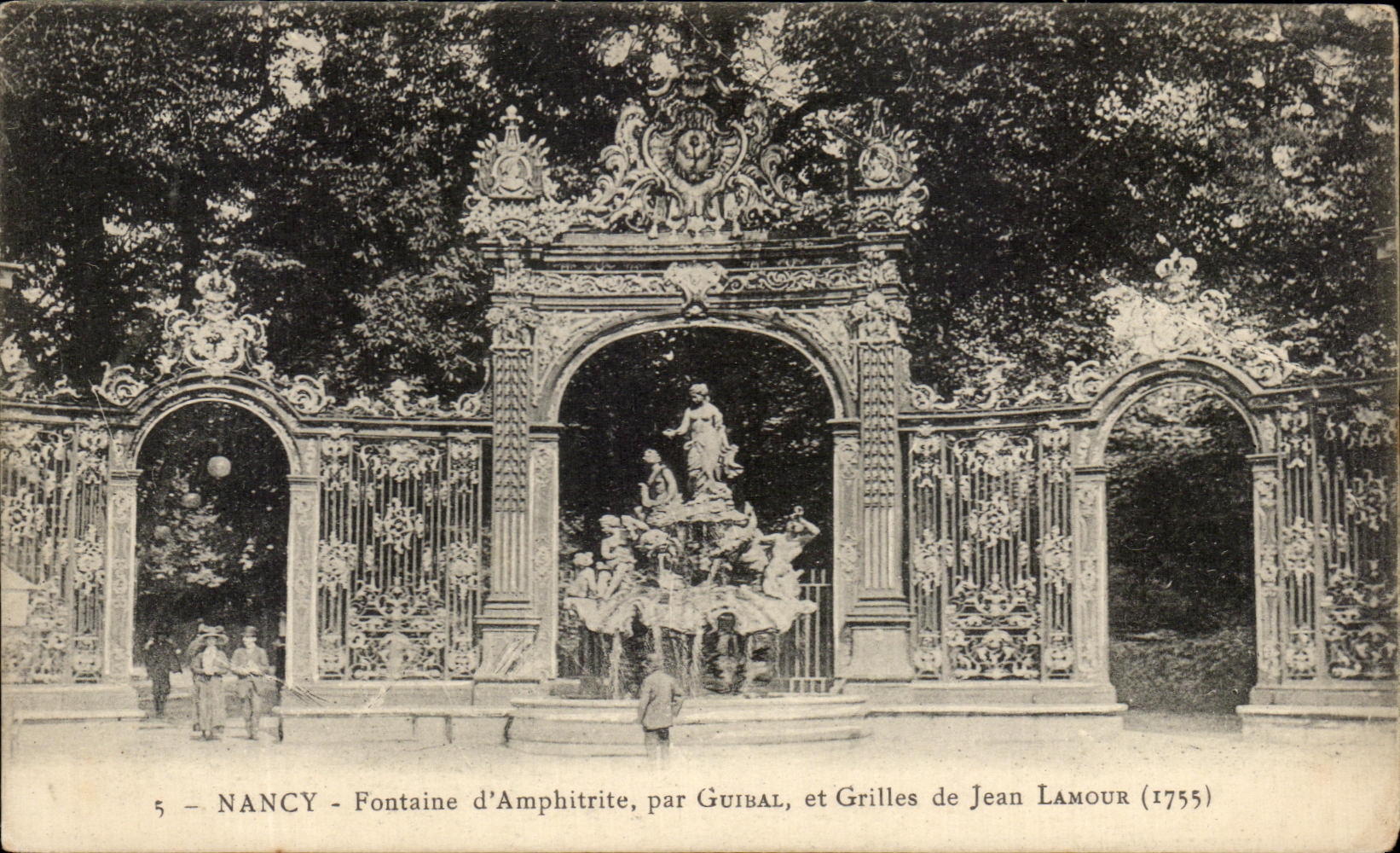 CPA Nancy Fontaine d'Amphitrite Par Guibal Et Grilles De Jean Lamour