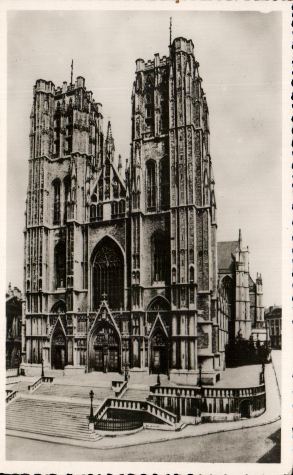 Iglesia colegial de CPA Bruselas del S Miguel y Gudulia