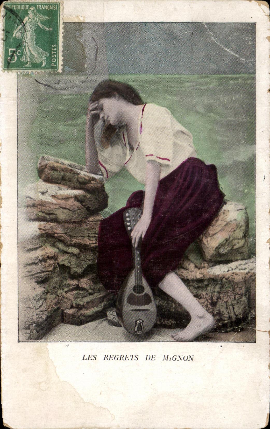 CPA Fantaisie Femme Les regrets de mignon 