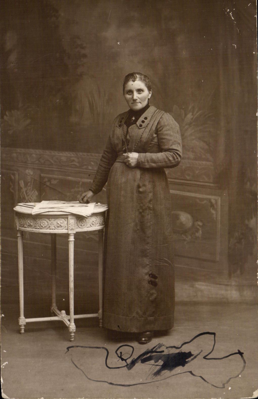 CARTE PHOTO Femme Foklore Costume
