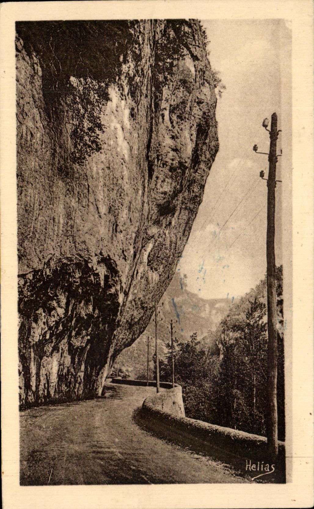 CPA Falls Of the Tarn the Road to the Circus De Beaumes