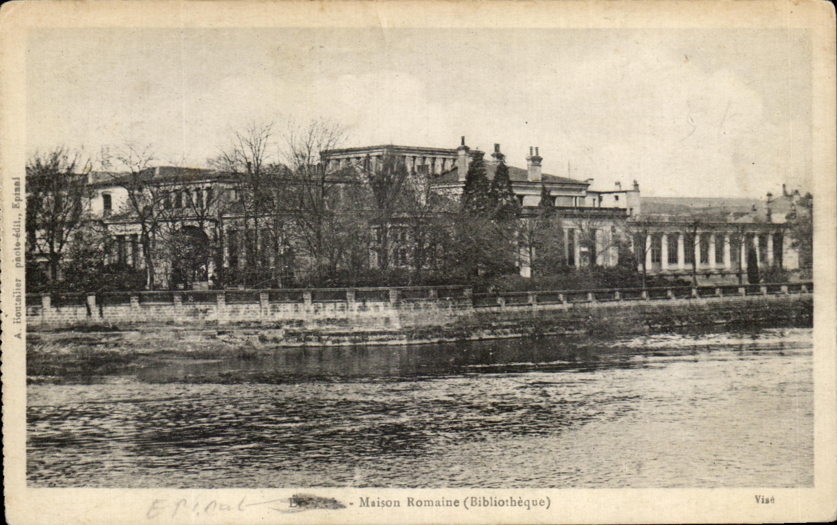 Biblioteca romana de Epinal de la casa de CPA