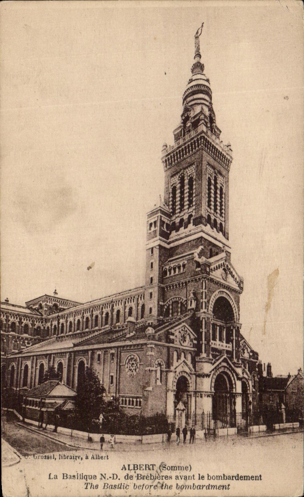 CPA Albert La Basilique ND de Brebieres avant le Bombardement