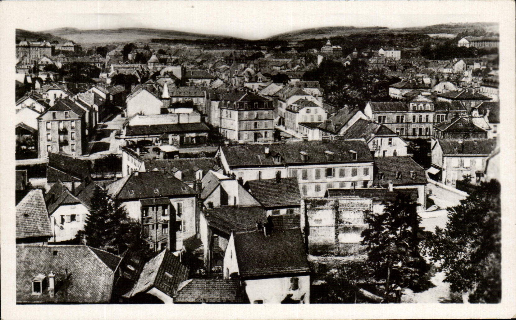 CPA Belfort Vue Generale sur le Quartier de la Gare au loin a gauche le Lycee