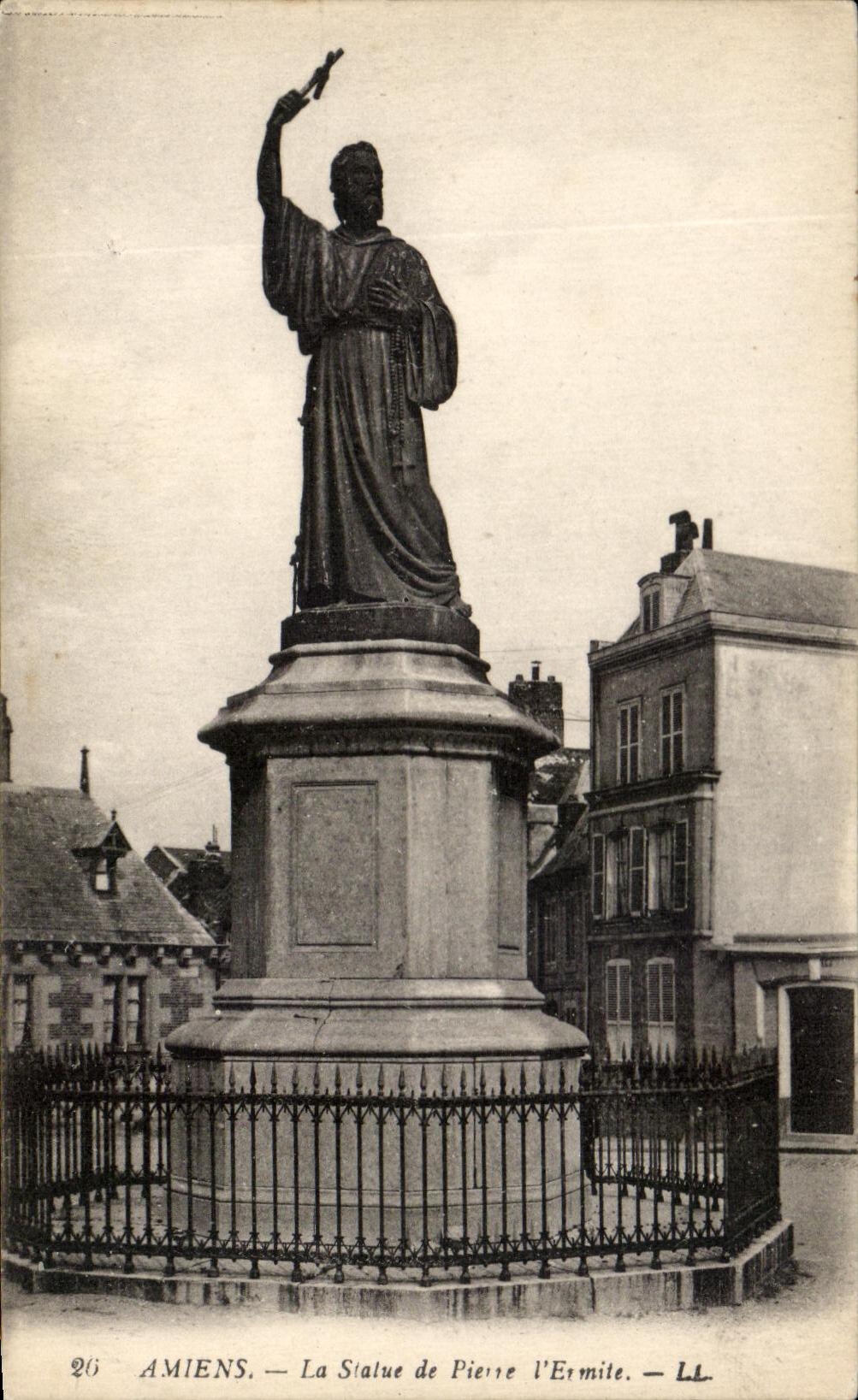 CPA Ameins Statue of stone the Hermit