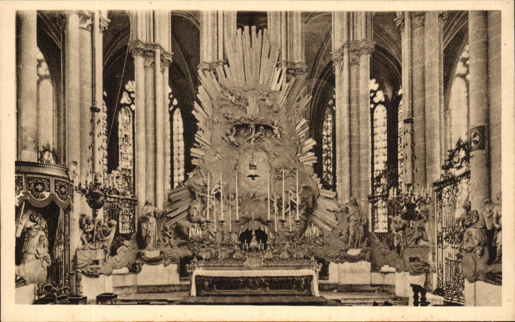 CPA Cathedrale d'Amiens le Sanctuaire