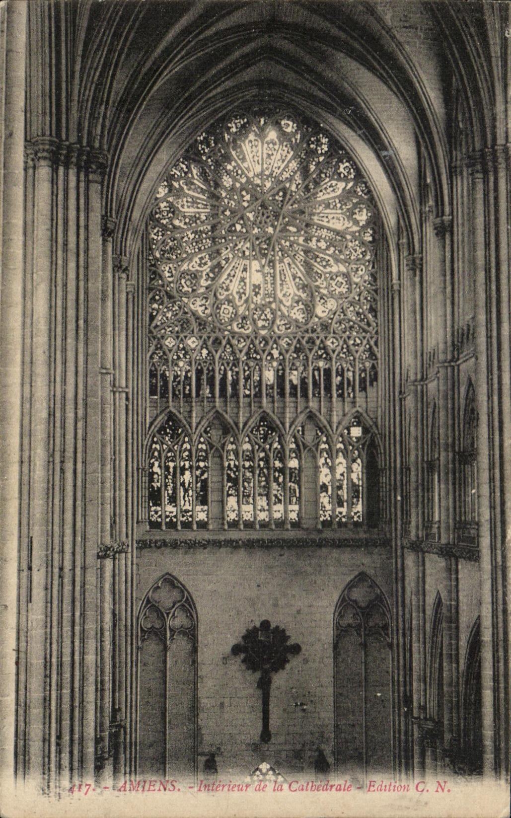CPA Amiens Interieur de la Cathedrale 