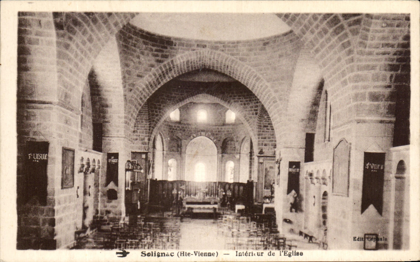 CPA Soligac Interieur de l'Eglise