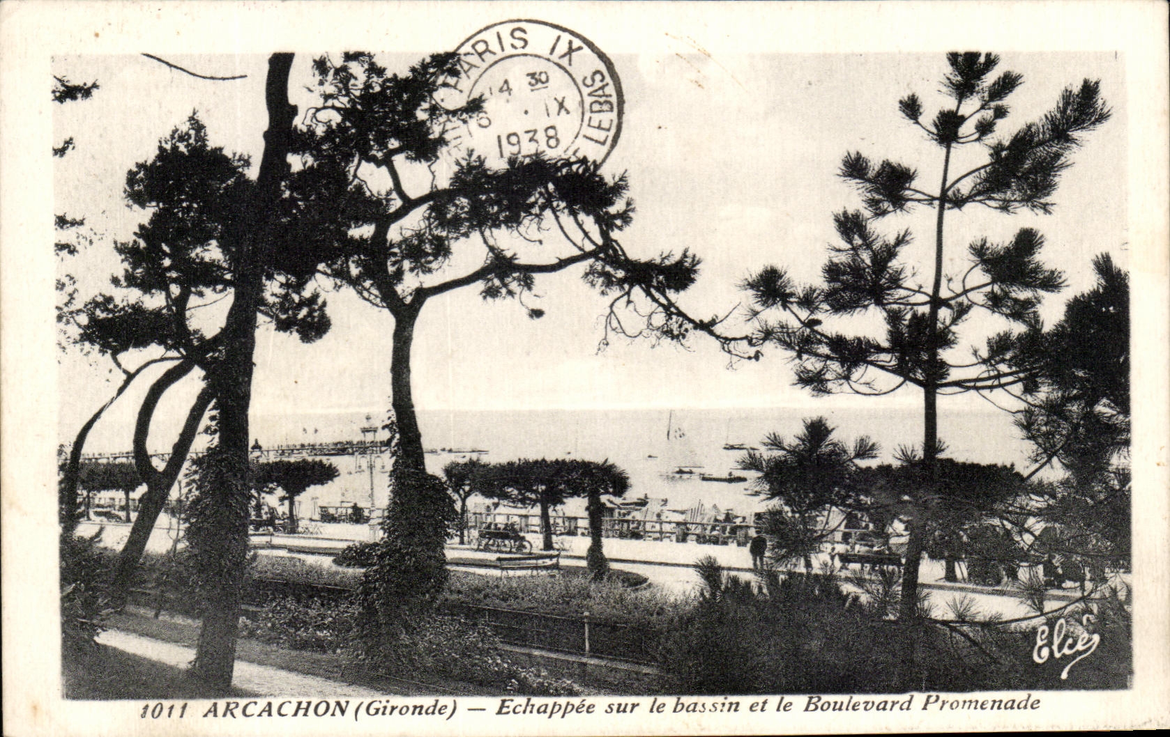 CPA Arcachon Echappee Sur Le Bassin Et Le Boulevard Promenade
