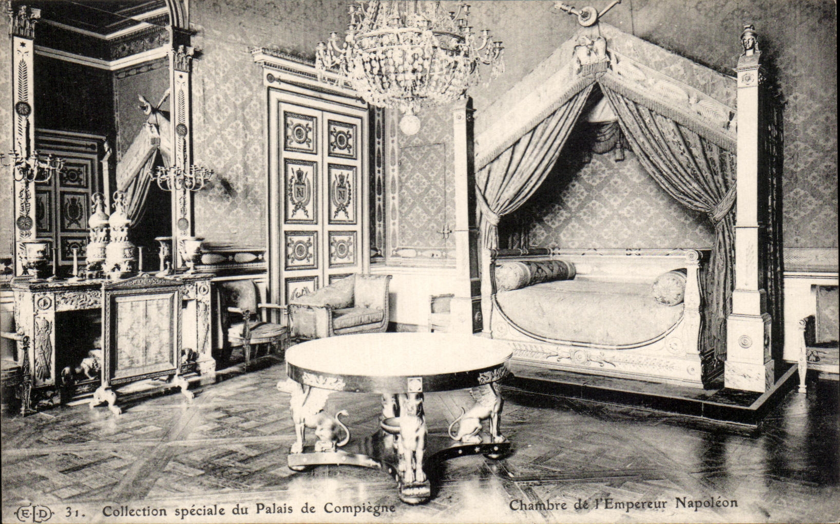 CPA Palais de Compiegne Chambre de l'Empreur Napoleon 1er