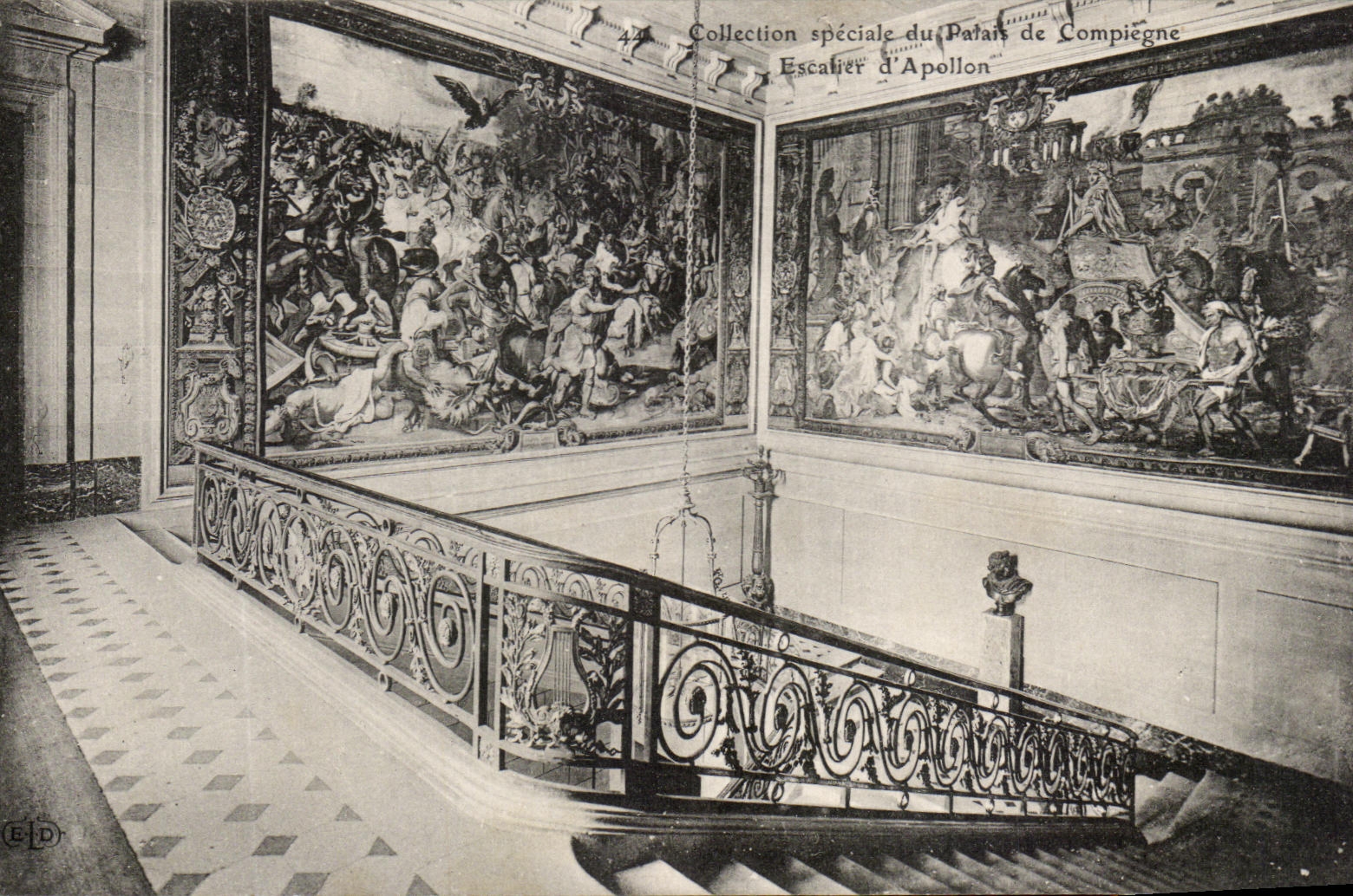 CPA Palais de Compiegne Escalier d'Apollon