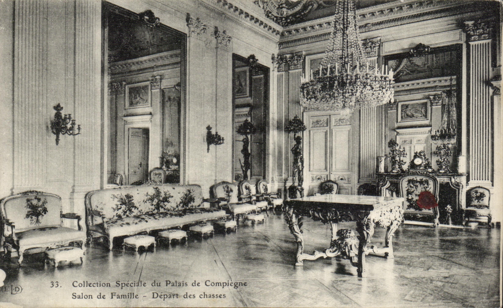 CPA Palate of Compiegne Living room of Departure Family of Huntings
