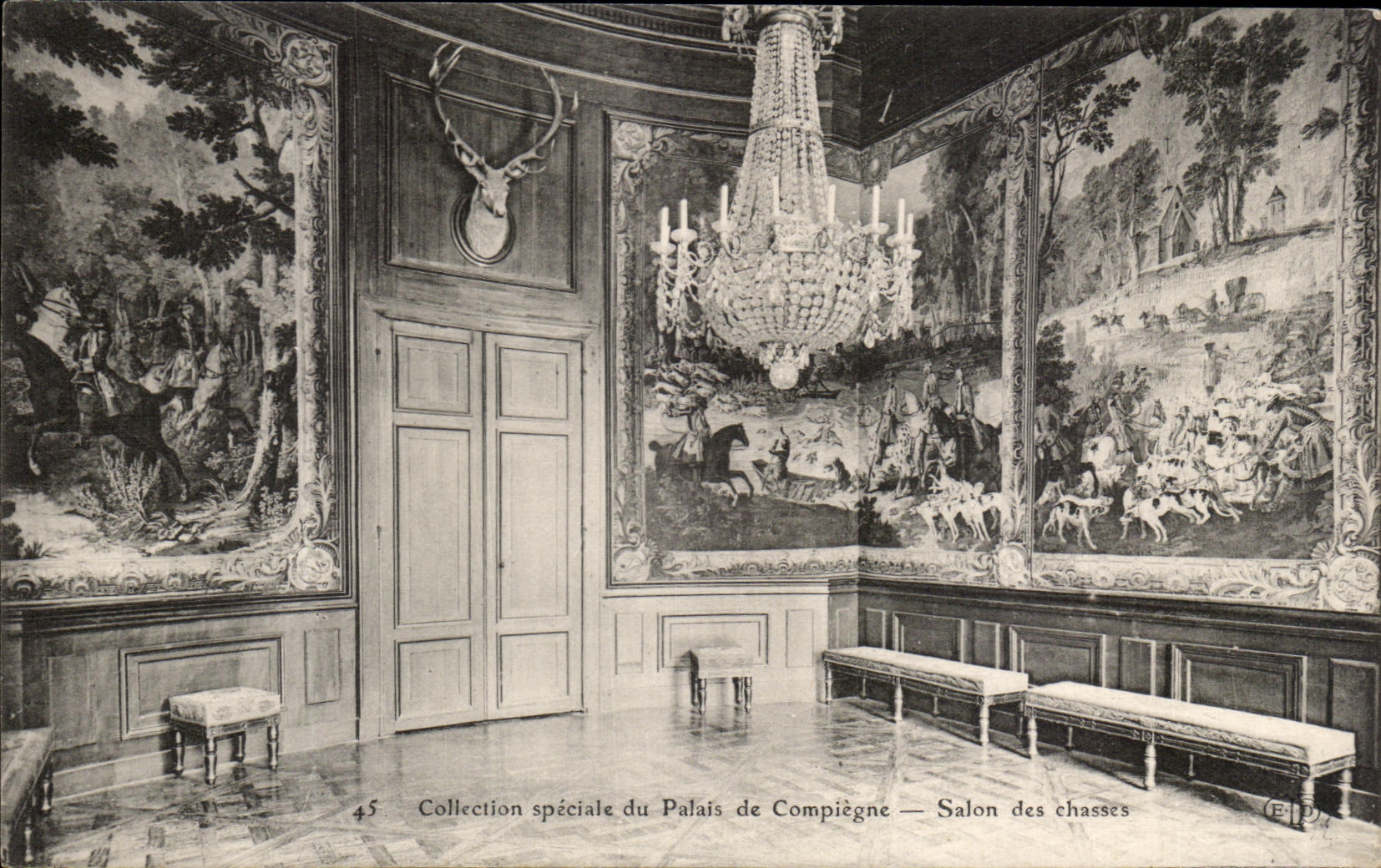 CPA Palate of Compiegne Living room of Huntings