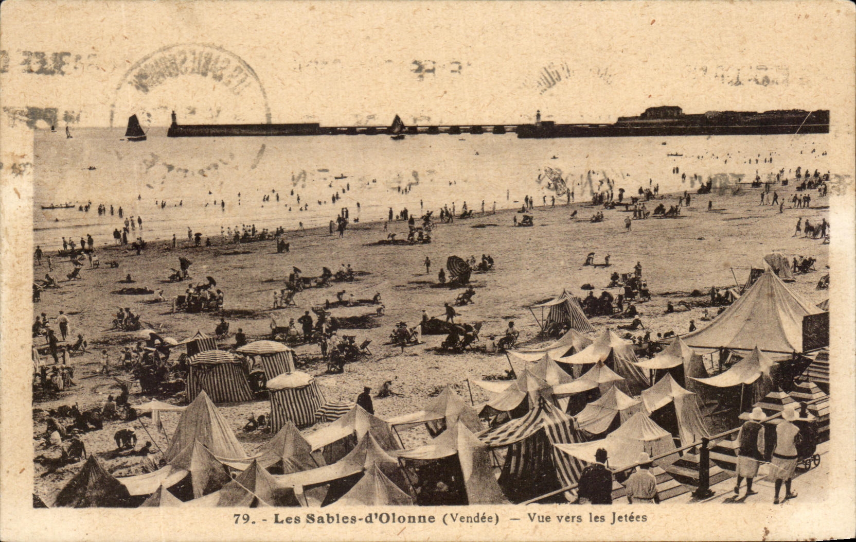 CPA Sables d'Olonne seen Towards the Piers