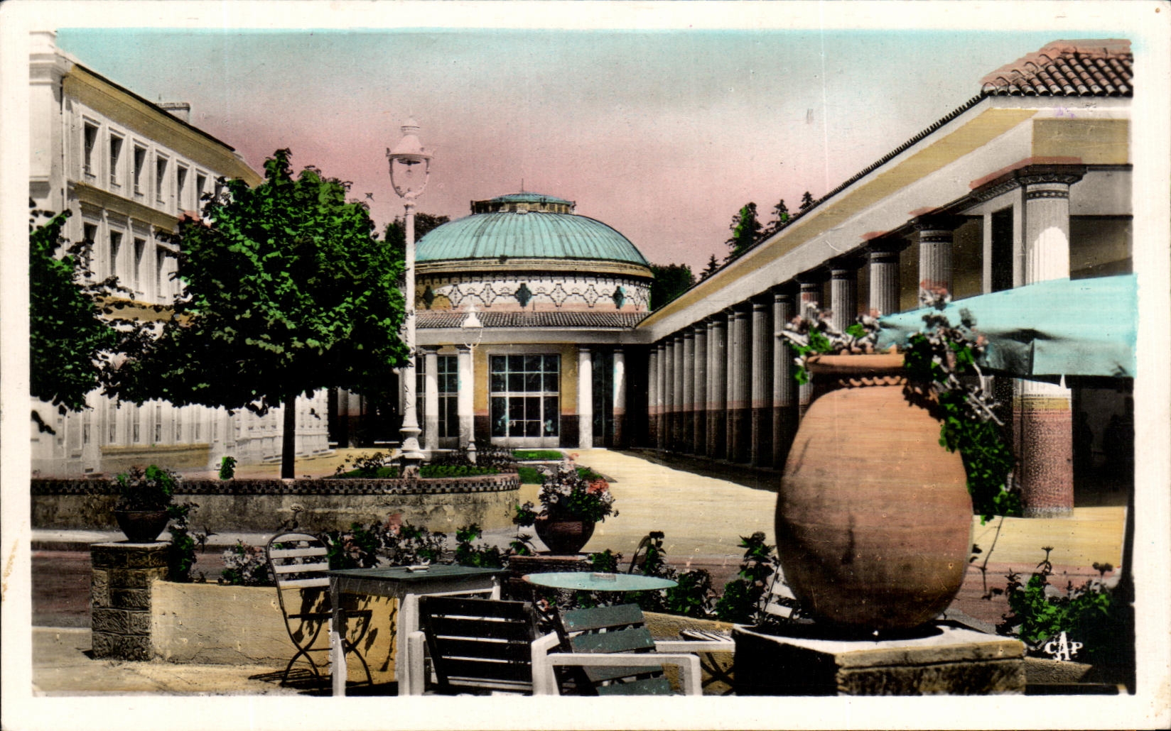 CPA Contrexeville La Source Et Les Galeries