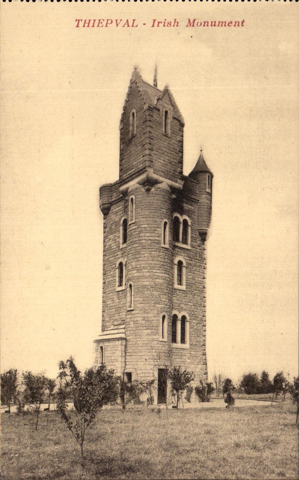 Monumento irlandes de CPA Thiepval Militaria