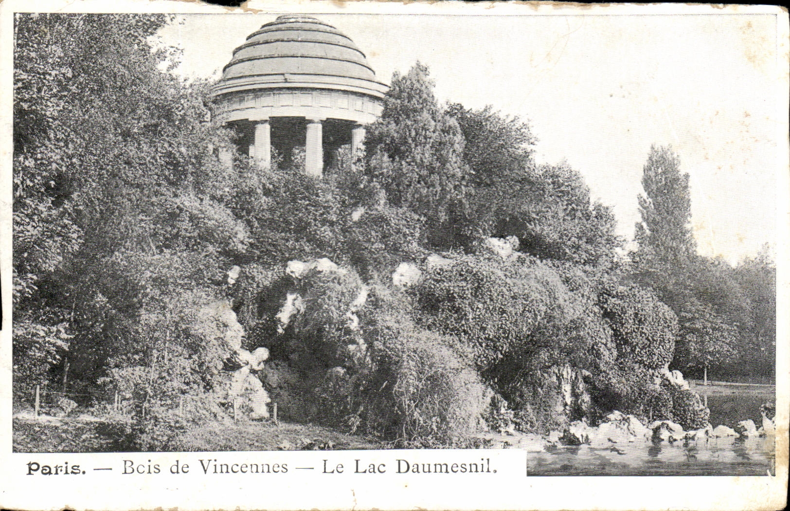 CPA Paris Wood of Vincennes the lake Daumesnil