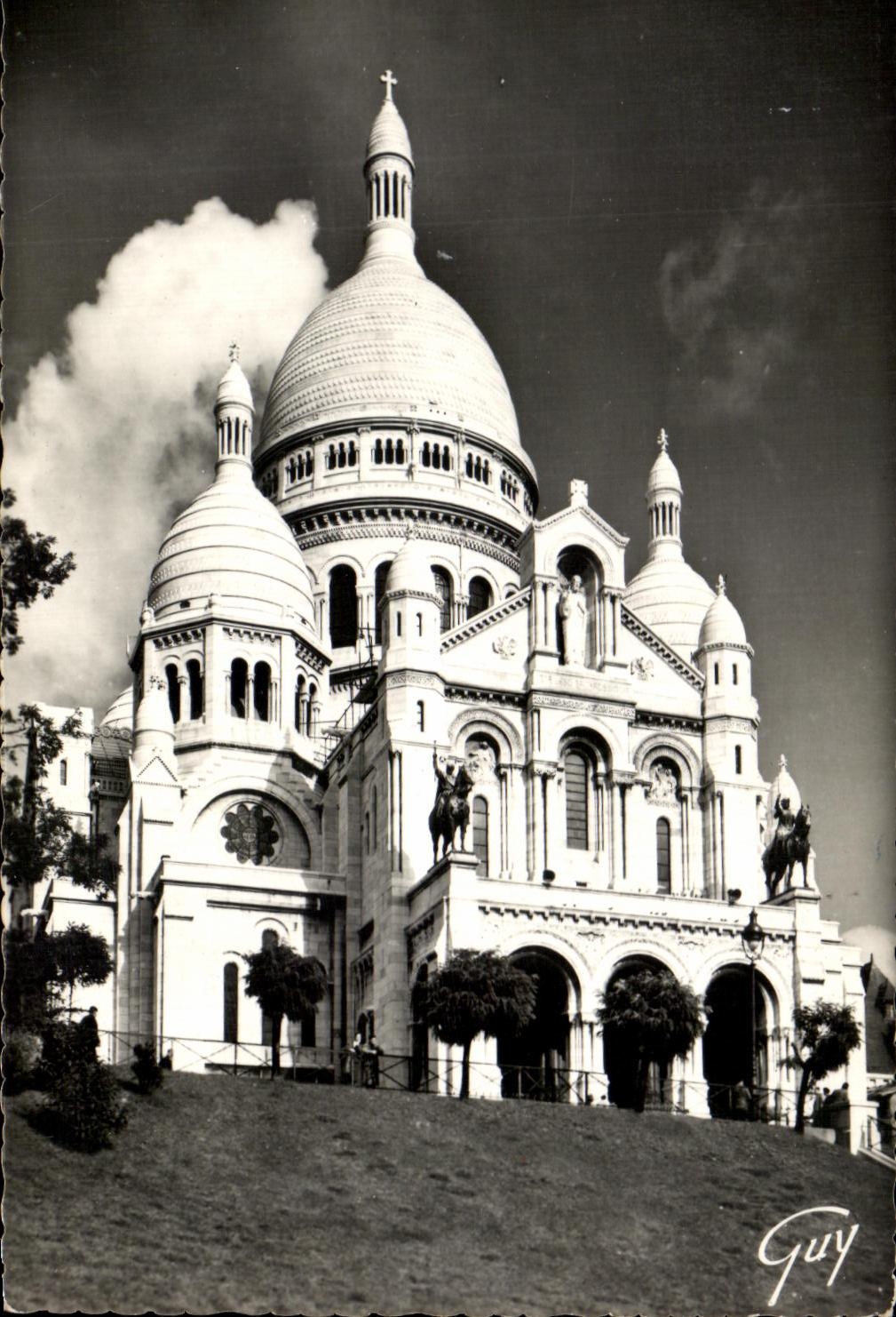 CPA Paris And Its Wonders the basilica of the Sacring Montmartre Heart