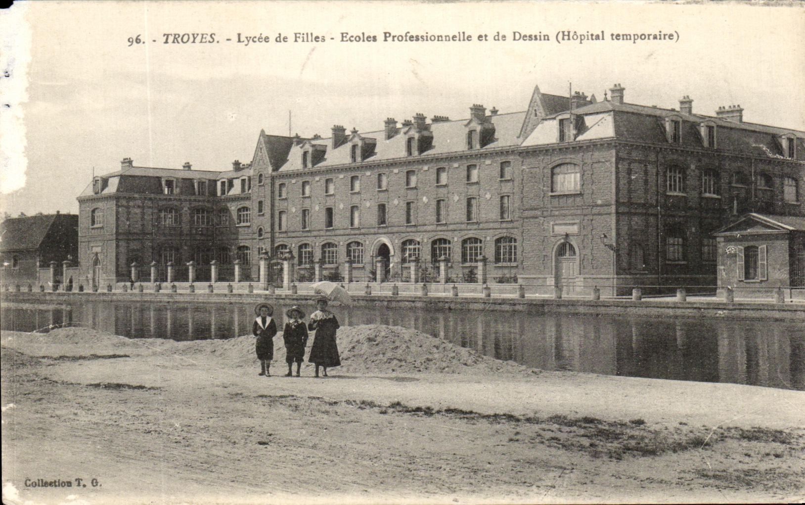 CPA Troyes Lycee de Filles Ecoles Professionnelle et de Dessin Enfants