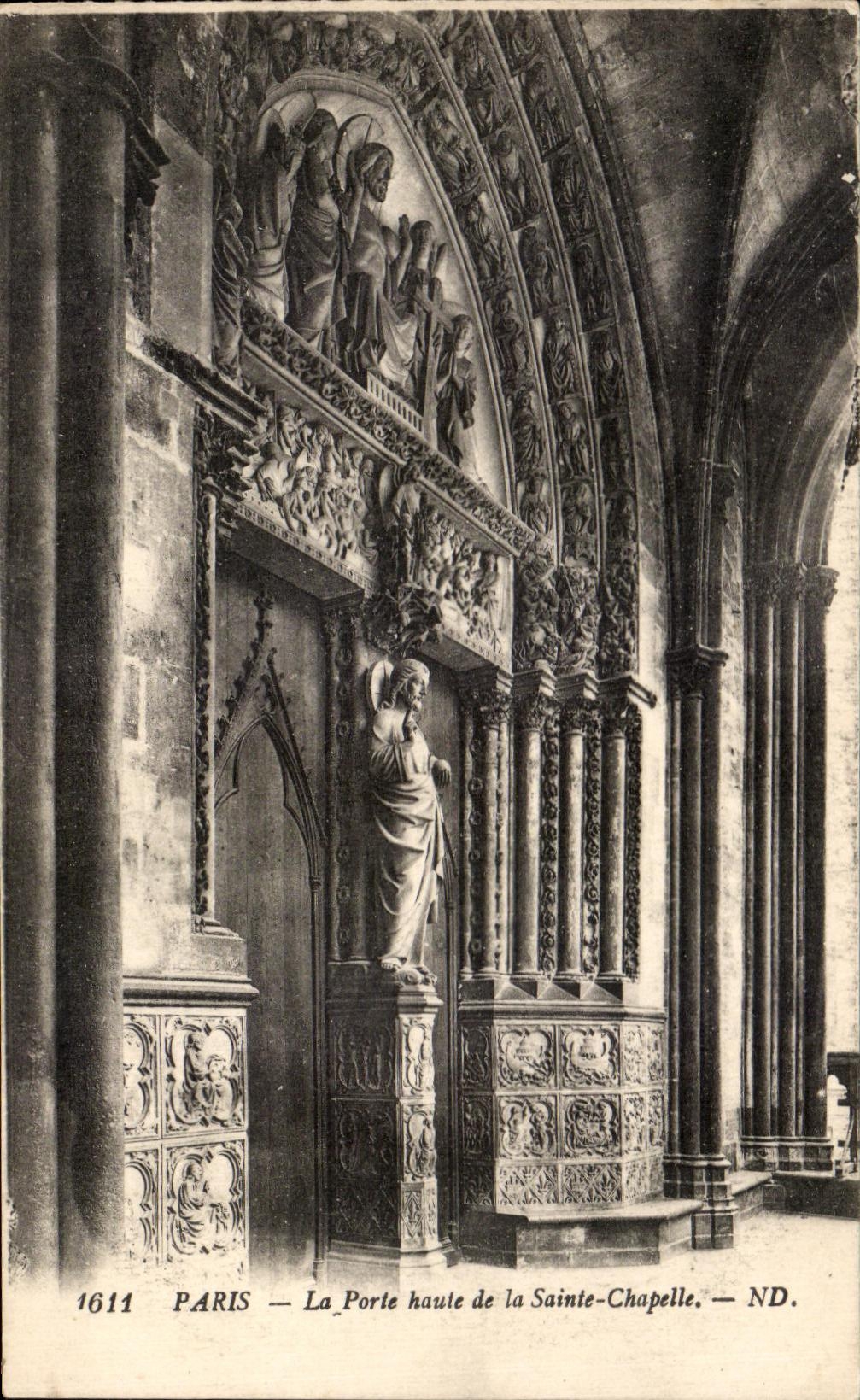 CPA Paris the high Gate of Saint the Vault