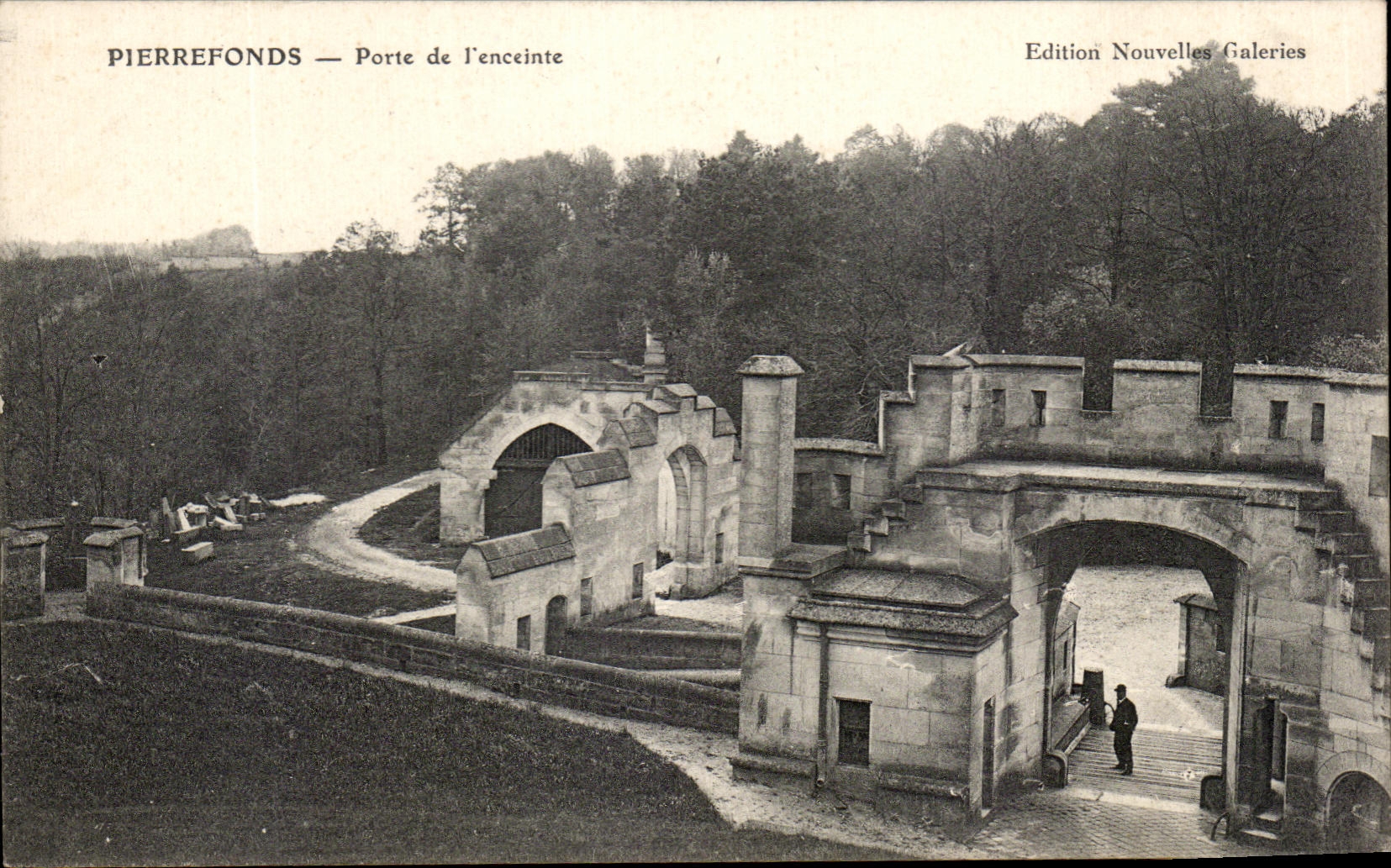 CPA Pierrefonds Porte de l'Enceinte