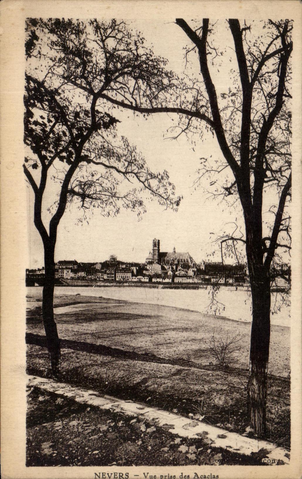 CPA NeversVue tomado de los acacias