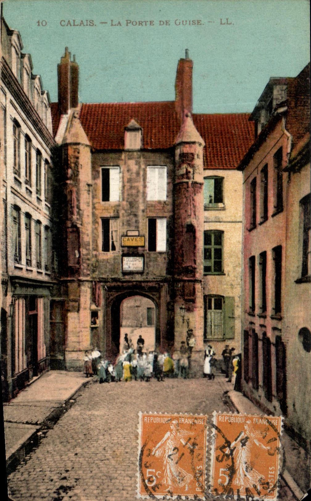CPA Calais La Porte De Guise Enfants