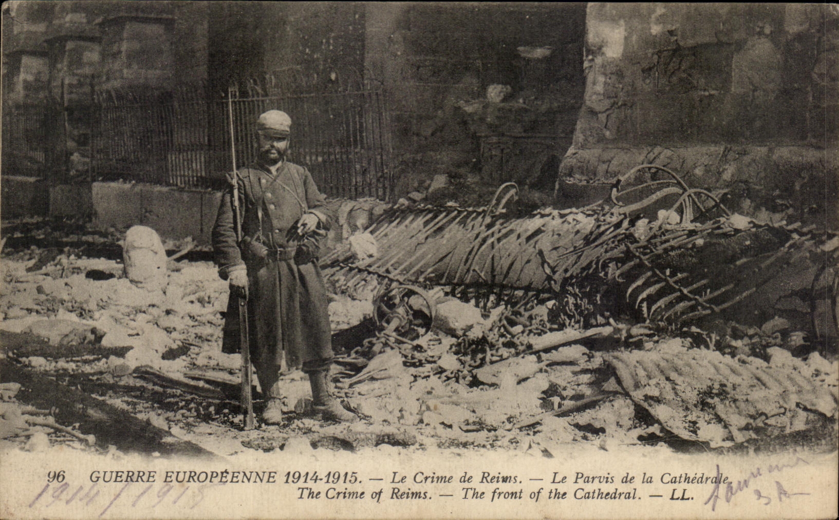 CPA European War the Crime the Crime of Rheims the square of the Militaria cathedral