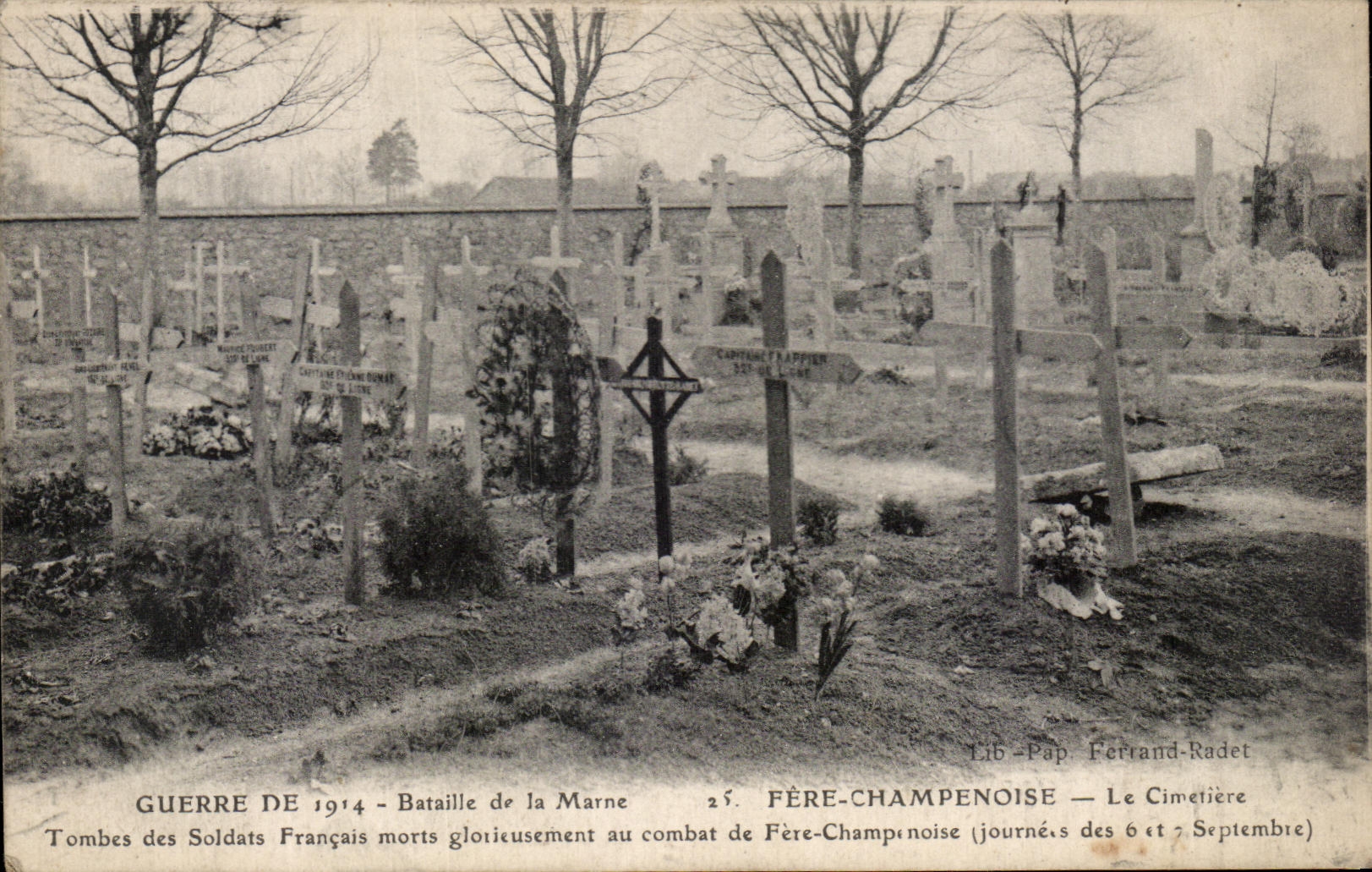 CPA War Of battle of the Champagne Fere Marne the Cemetery Tombs of the Militaria Soldiers
