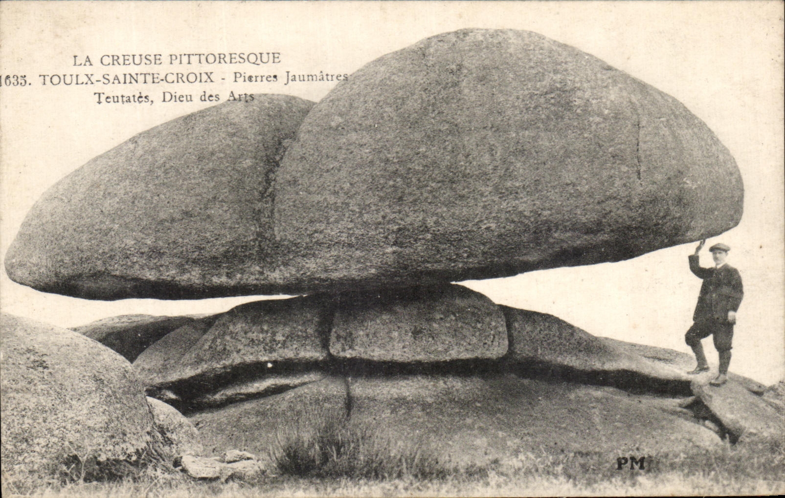 CPA Hollow Picturesque Toulx Sainte Yellowish Crosses Stones teutates god of arts