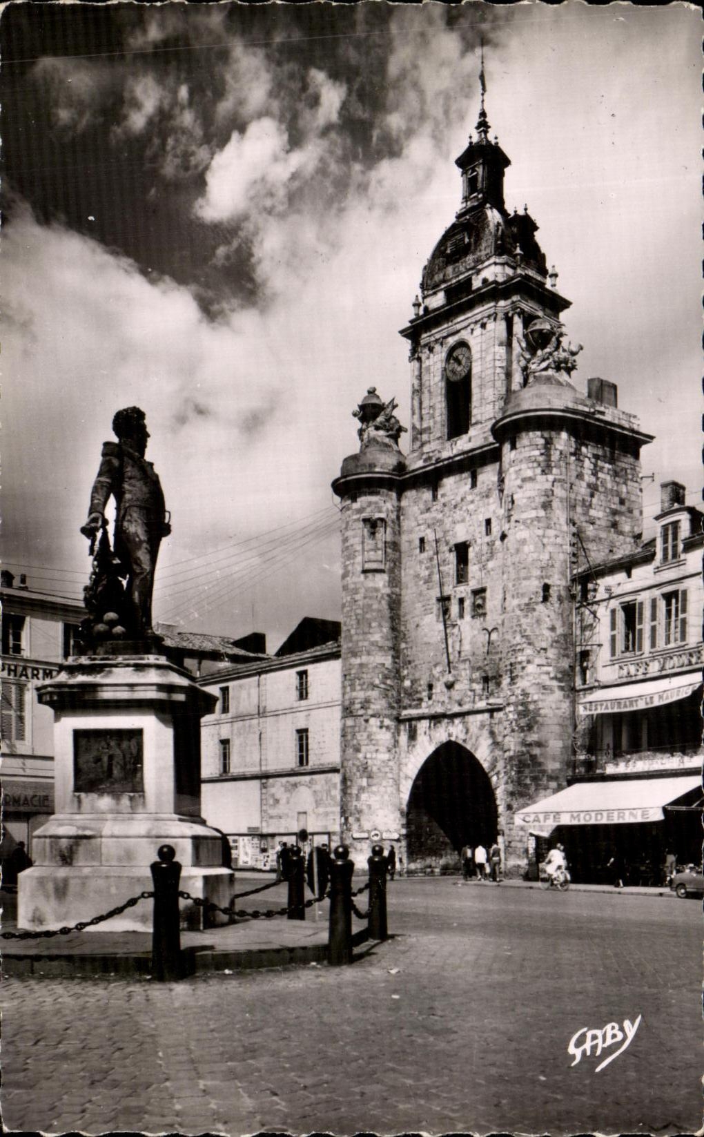 Estatua de CPSM La Rochelle del almirante Duperre y viaje del reloj grande