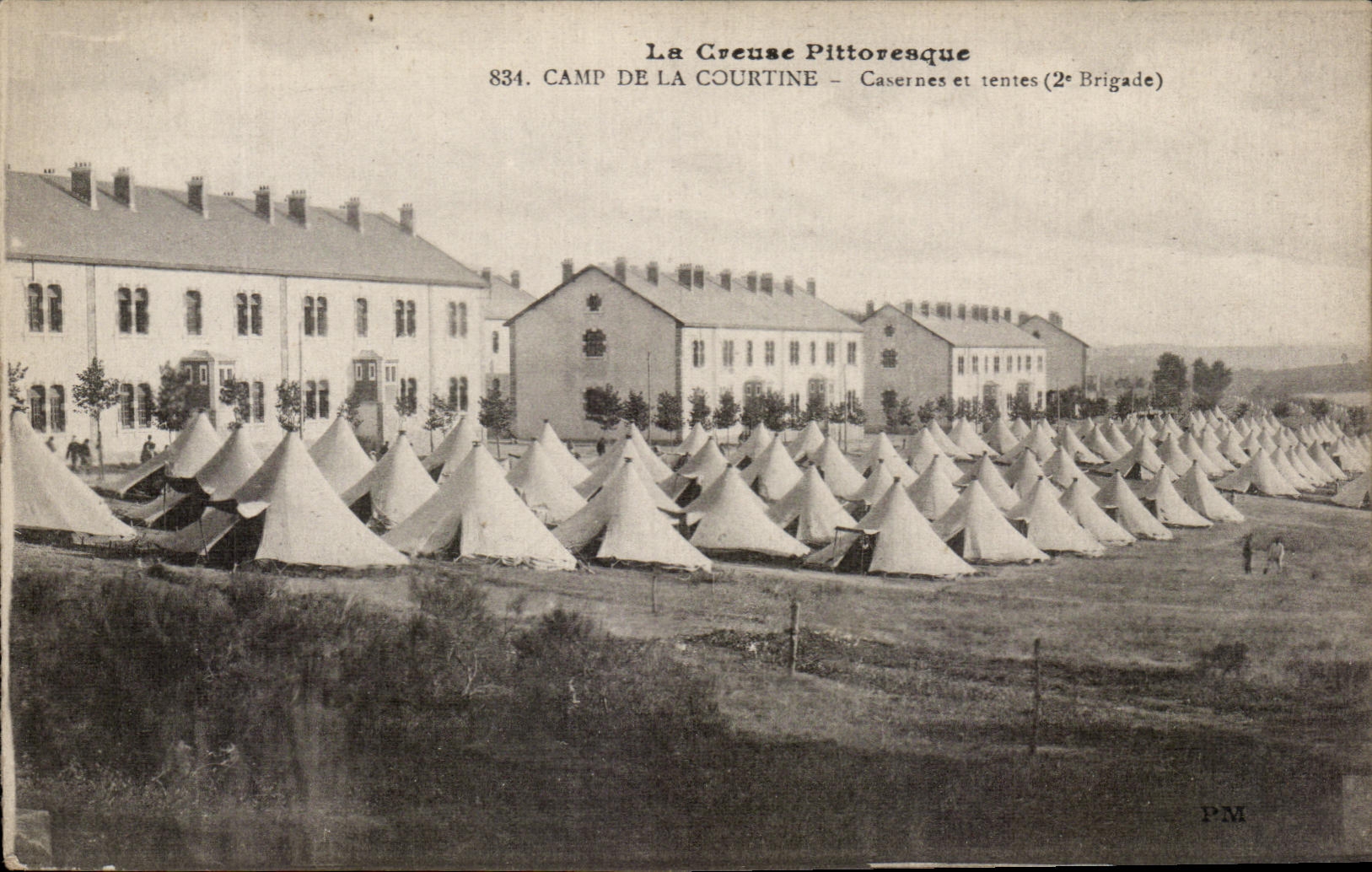 CPA Hollow the Picturesque Camp Of Courtine Barracks and Militaria tents