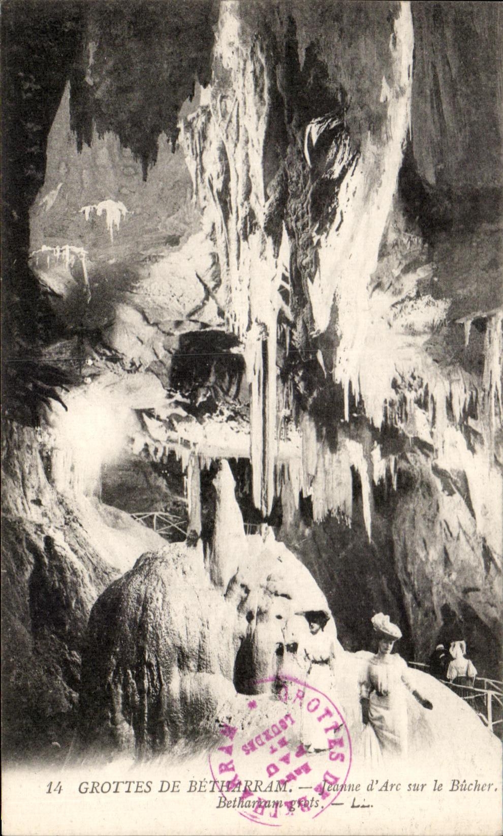 CPA Grottes De Betharram Jeanne d' Arc Sweats To rough-hew It