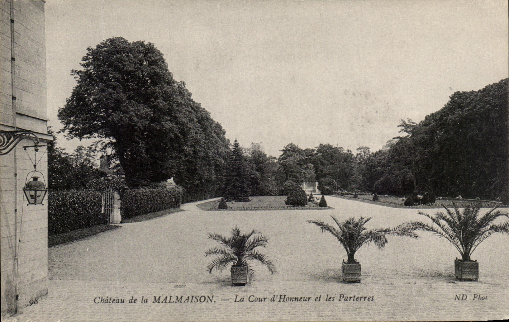 CPA Castle Of Malmaison Main courtyard And Floors