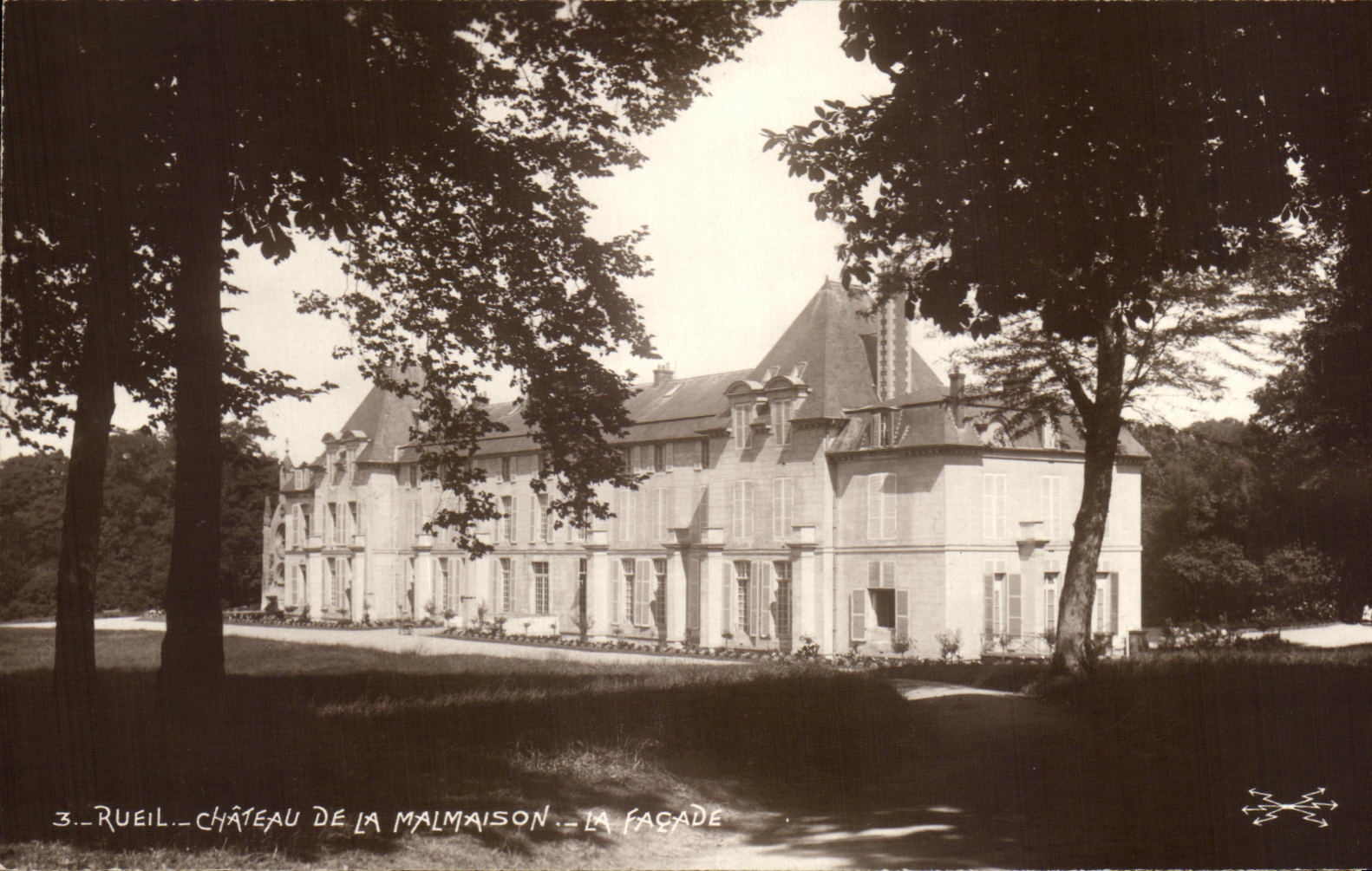 CPA Rueil Castle of Malmaison the frontage
