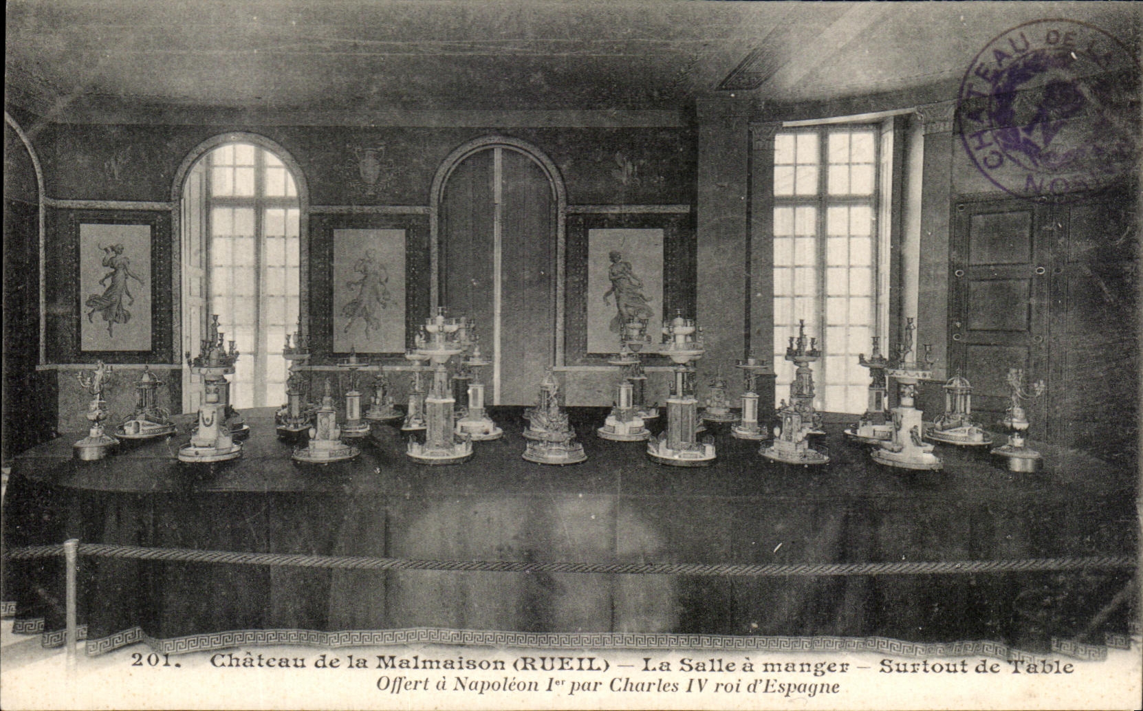 CPA Castle of Malmaison dining room Offert has Napoleon 1st by Charles IV king d' Espagne