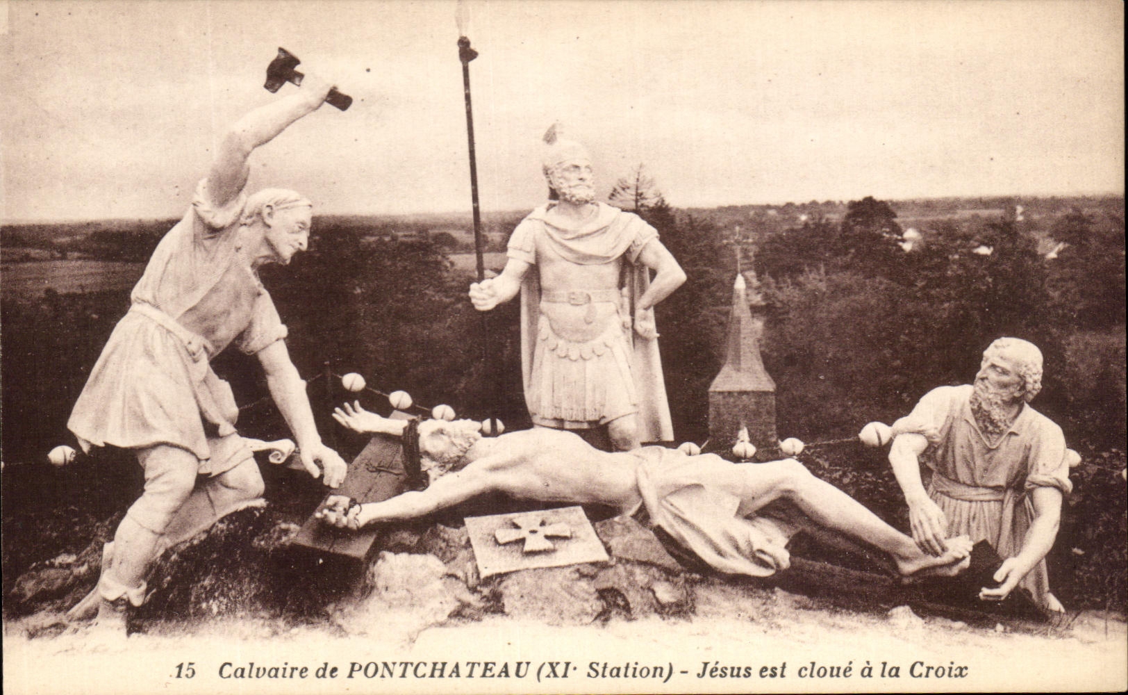 CPA Calvaire De Pontchateau Jesus Est Cloue La Croix