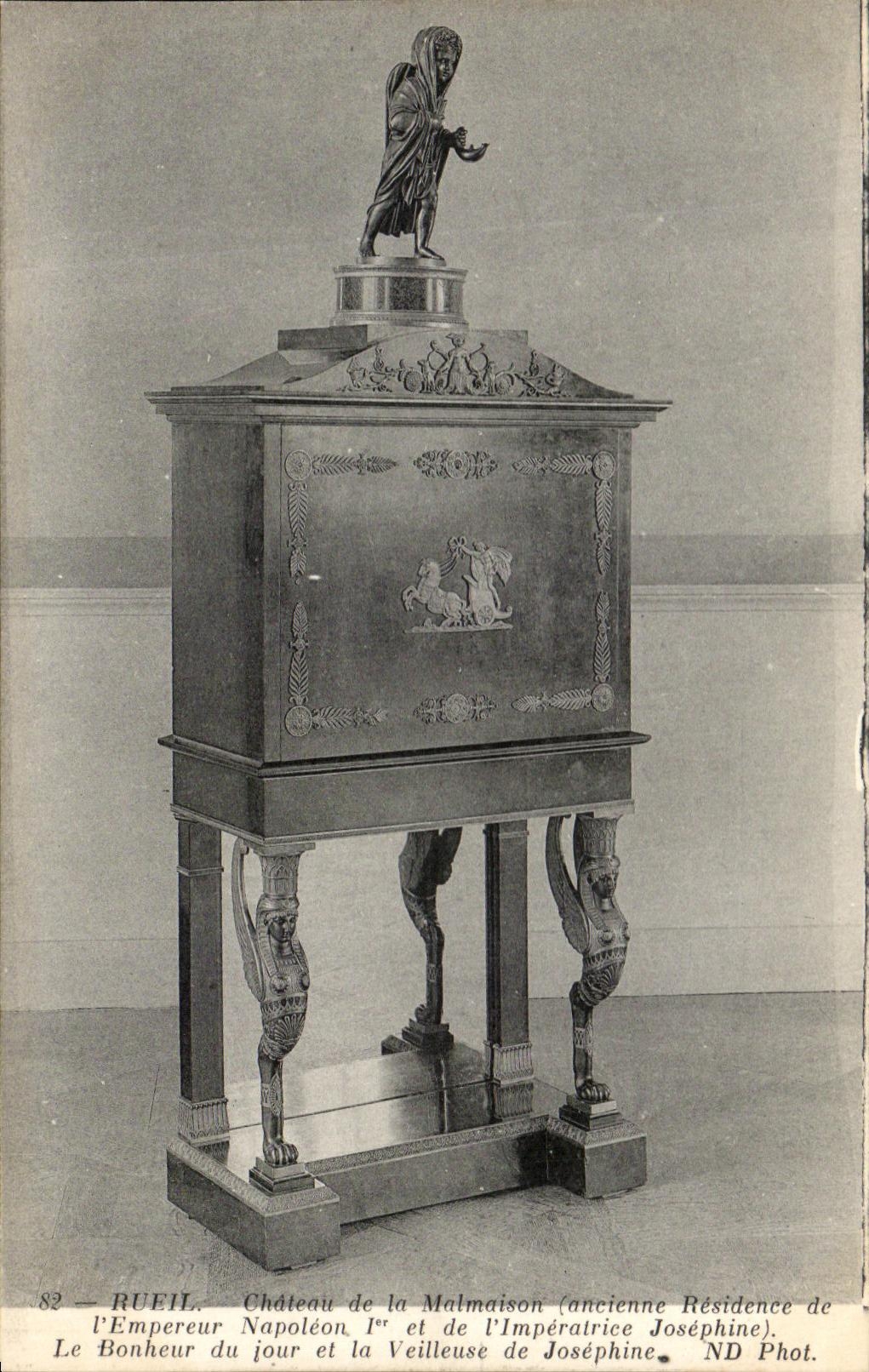 CPA Rueil Castle of Malmaison the Happiness of the day and the Night light of Josephine