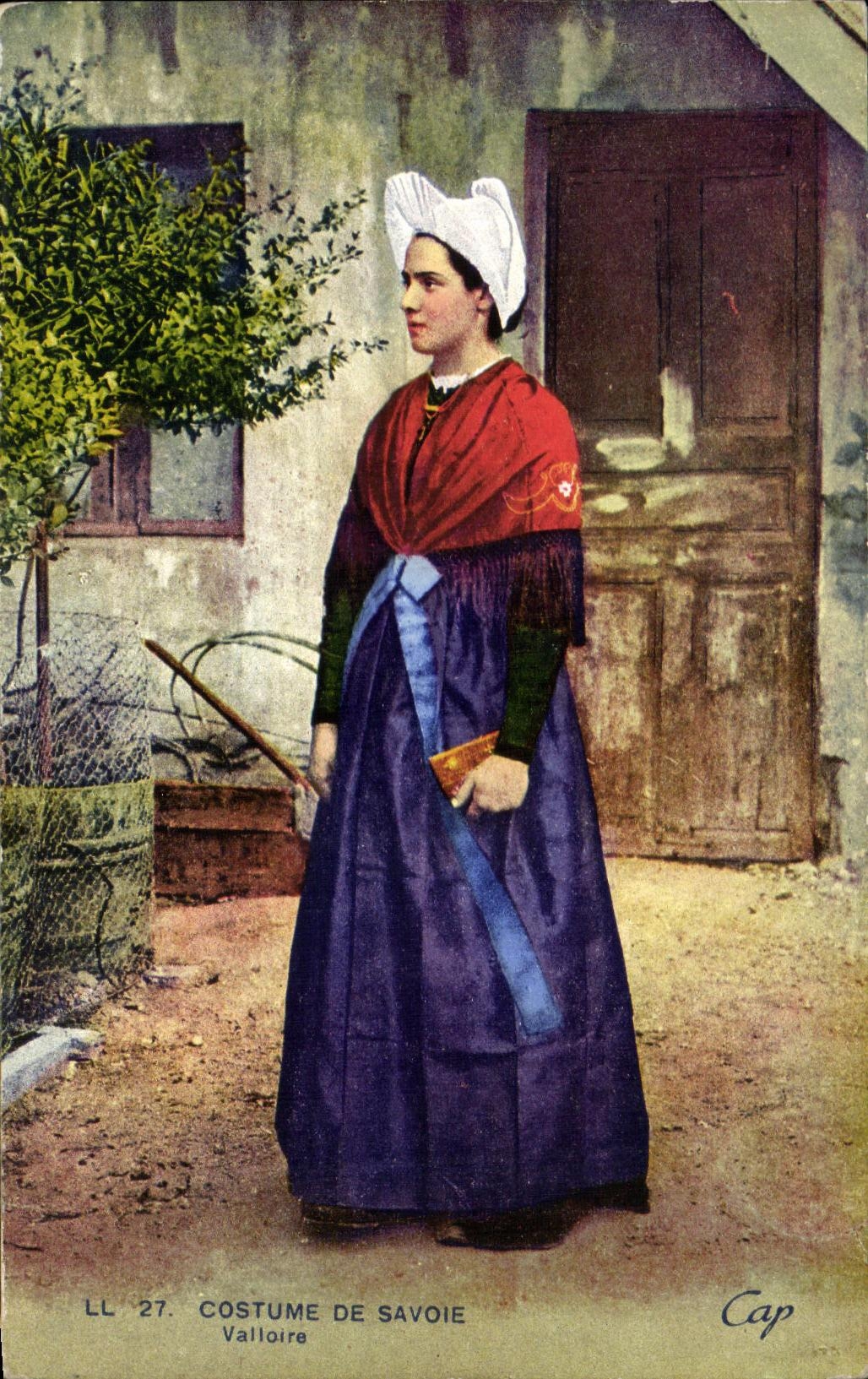 CPA Costume De Savoie Valloire Folklore 