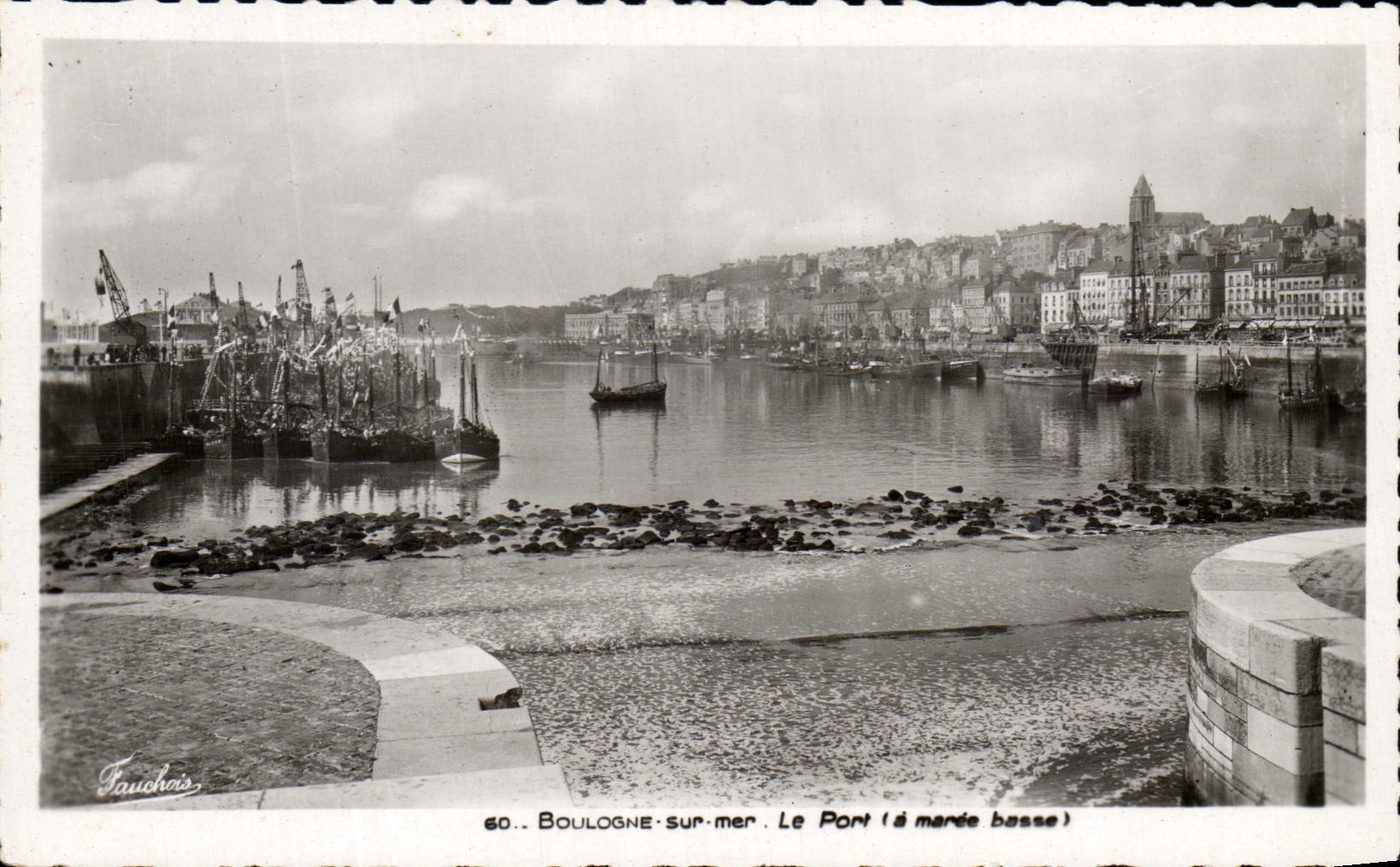 CPA Boulogne On Mer the Port has low tide
