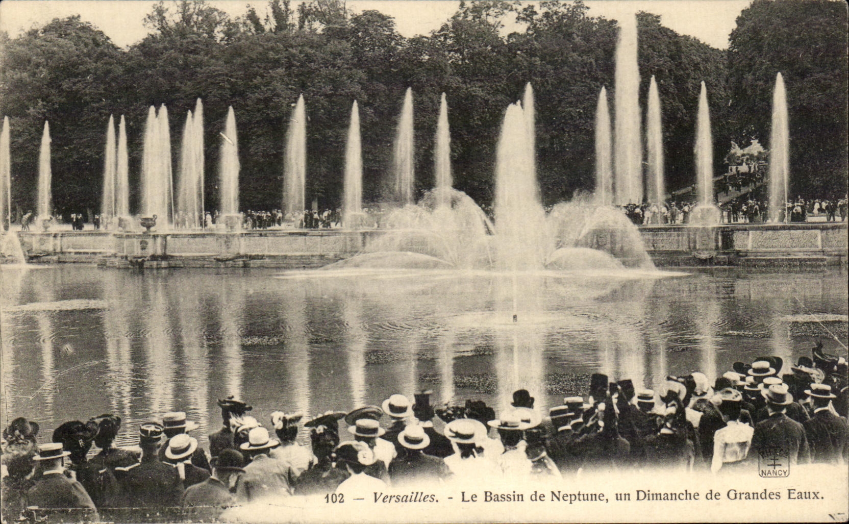 CPA Versailles the Basin De Neptune One Sunday Of Large Water
