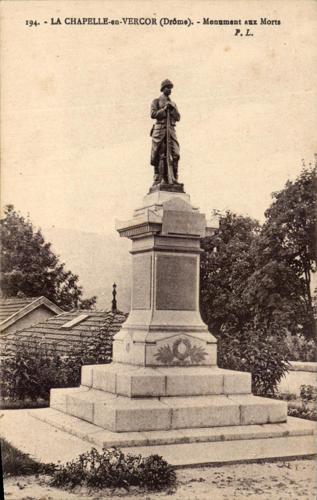 CPA La Chapelle in Vercor War memorial Militaria