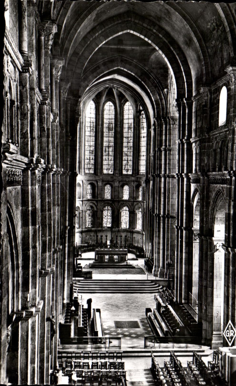 CPSM Autun Basilica Saint Lazare the nave