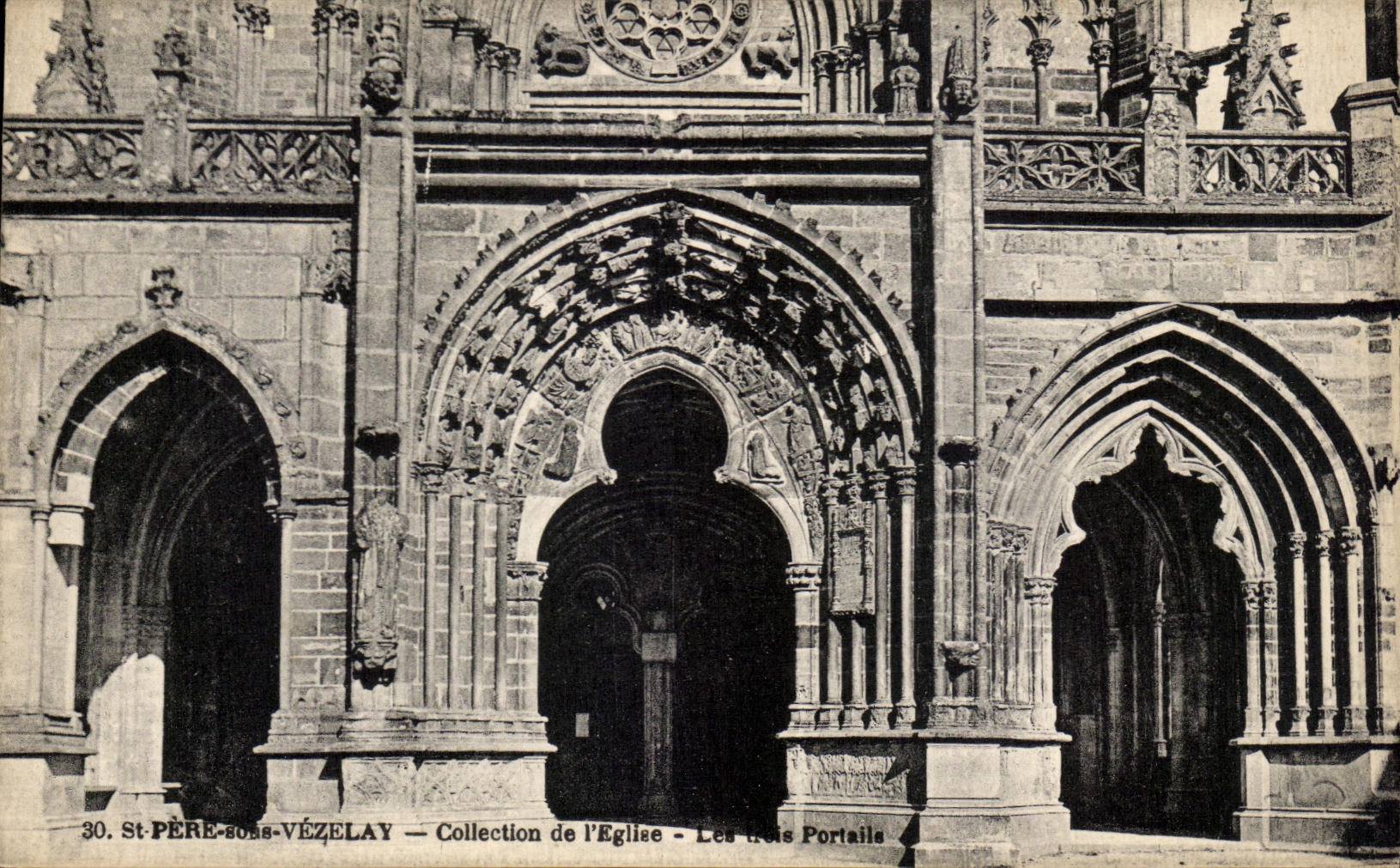 CPA St Father Under Vezelay Church